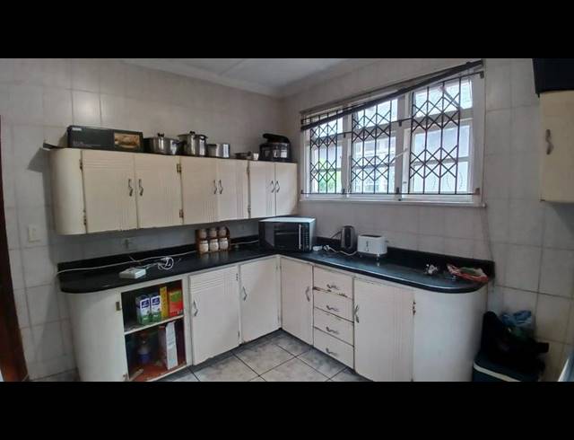 3 BEDROOM HOUSE FOR SALE IN WOODLANDS